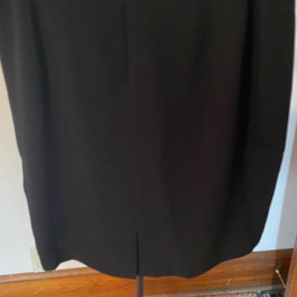 Ellen Tracy Pencil Skirt - Picture 2 of 3